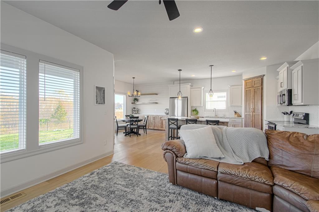 17761 Houston Street — photo 6