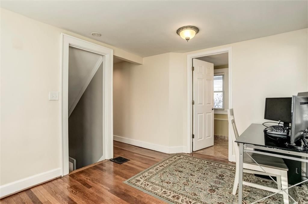 Photo 14 of 29 - 320 E 69th Street
