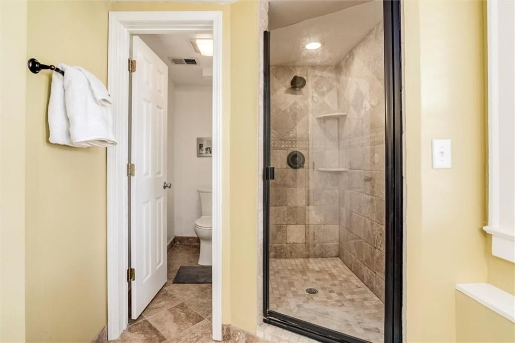 Photo 17 of 29 - 320 E 69th Street