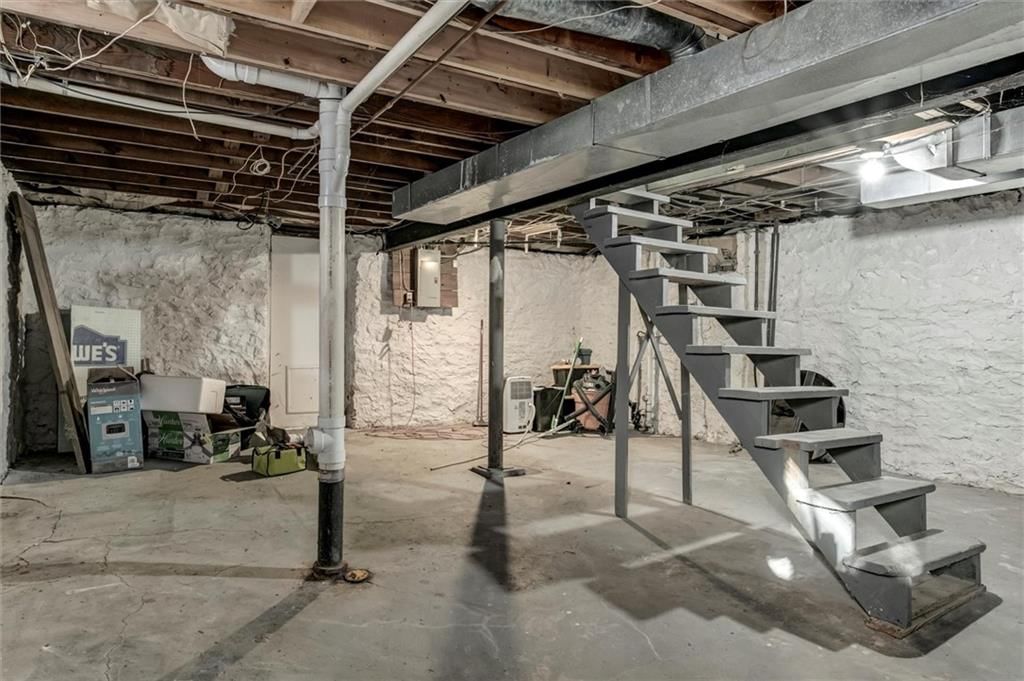 Photo 20 of 29 - 320 E 69th Street