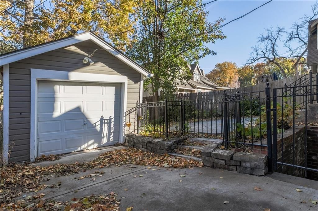 Photo 25 of 29 - 320 E 69th Street