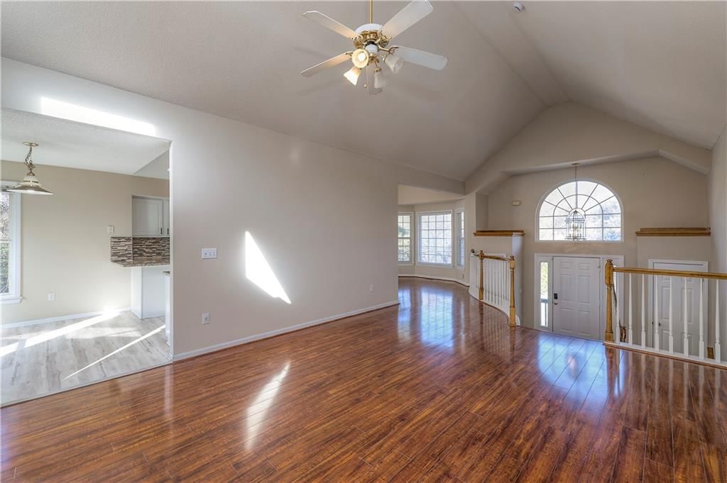 21625 W 122 Terrace — photo 9