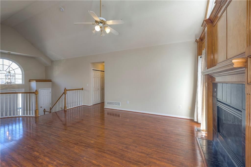 21625 W 122 Terrace — photo 10