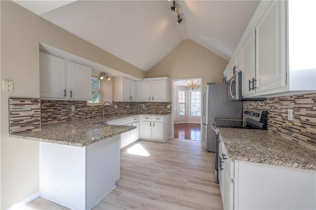 21625 W 122 Terrace — photo 13