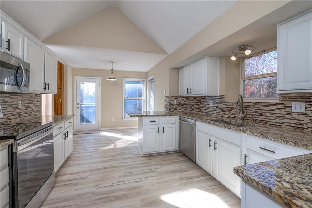 21625 W 122 Terrace — photo 17