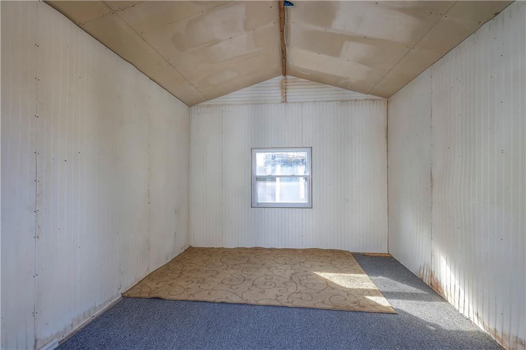 21625 W 122 Terrace — photo 37