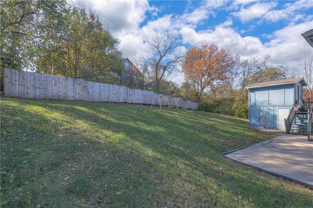21625 W 122 Terrace — photo 39