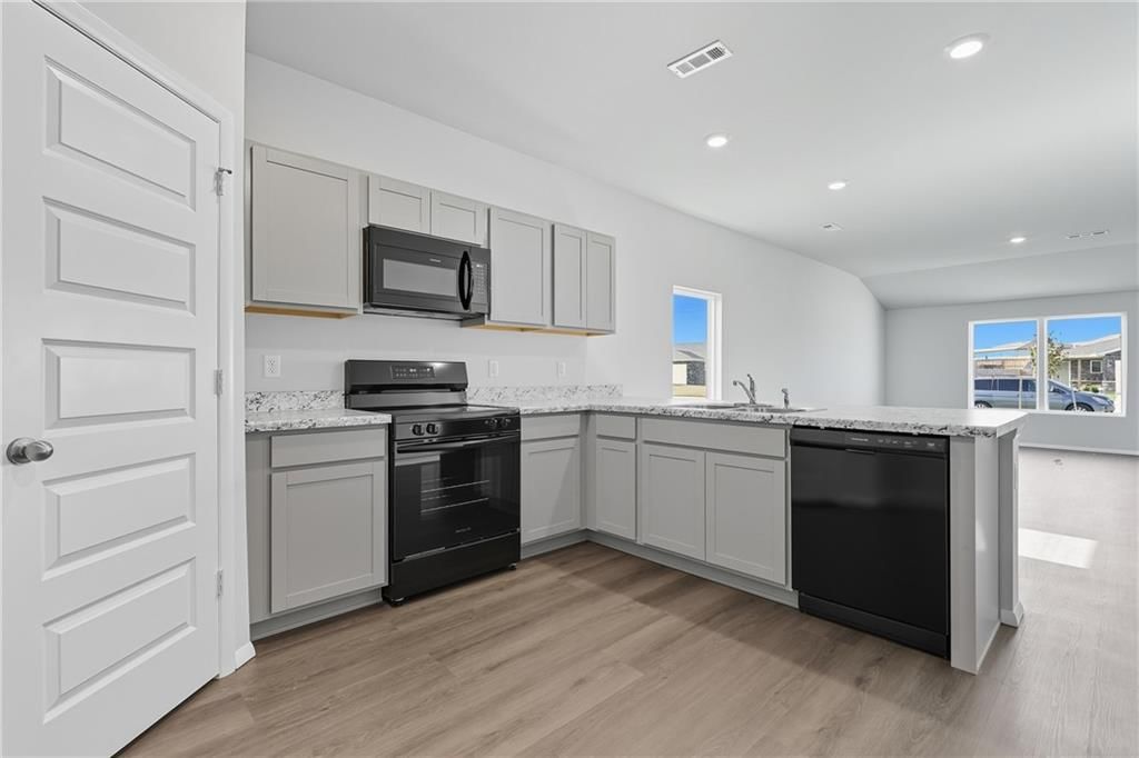 37766 W 208th Terrace — photo 8