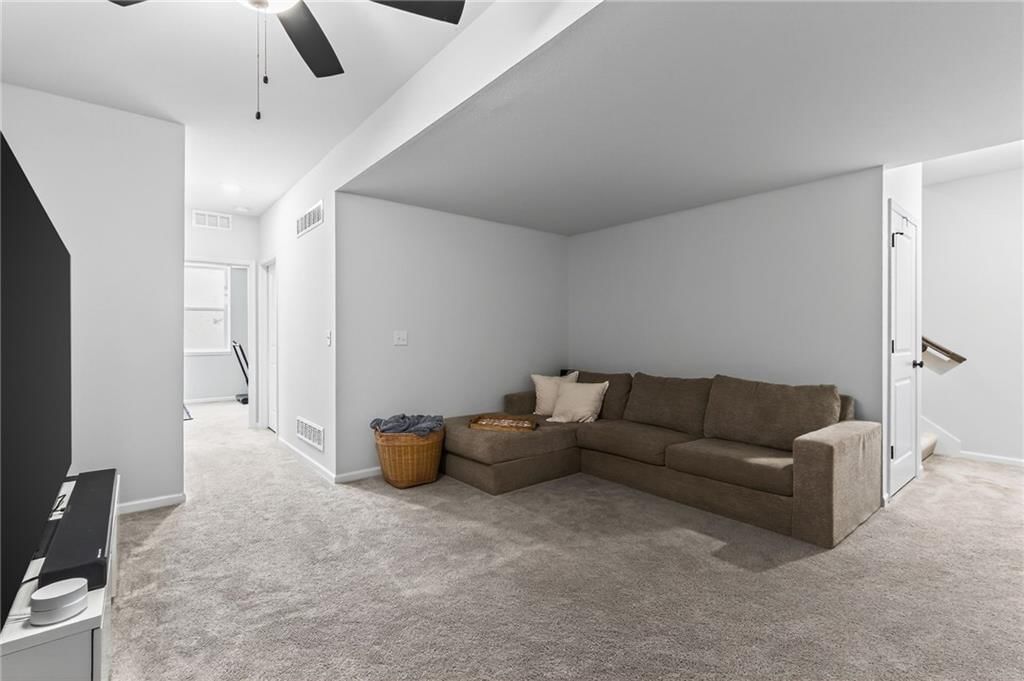27303 E Sycamore Street — photo 36