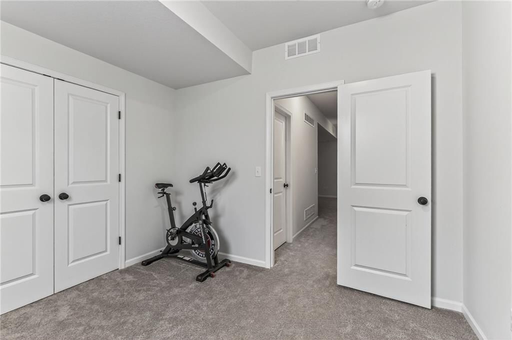 27303 E Sycamore Street — photo 39
