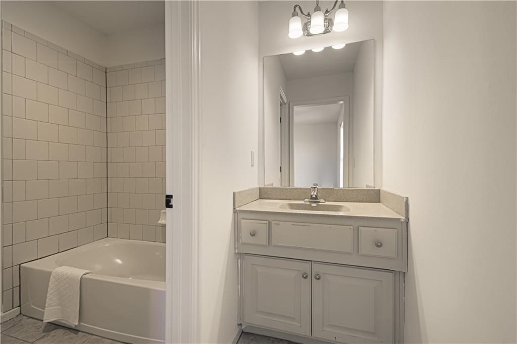 15920 Grant Street — photo 32