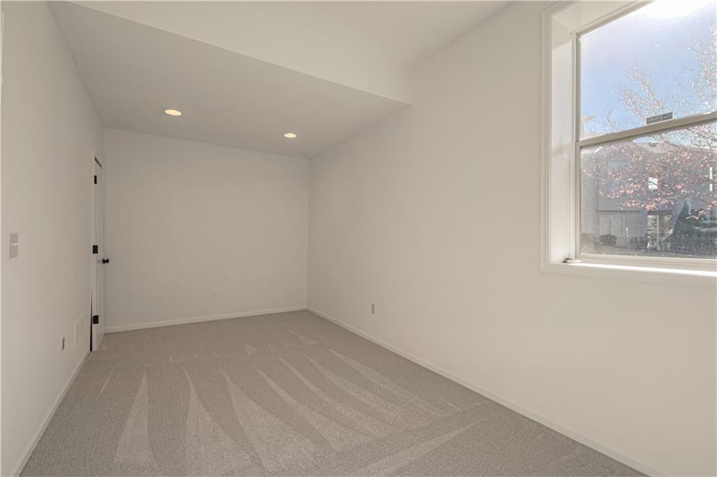 15920 Grant Street — photo 41