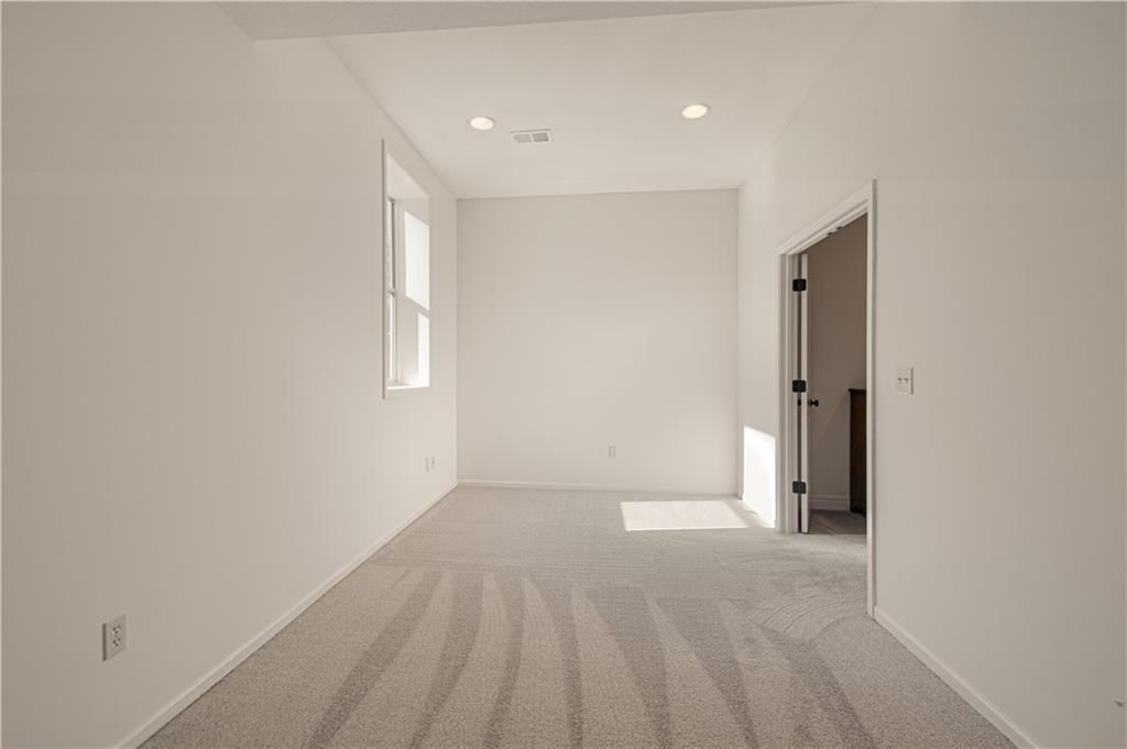 15920 Grant Street — photo 42
