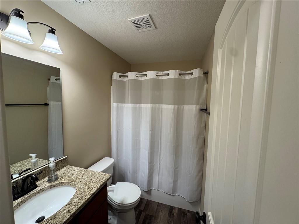 912 W 30th Terrace — photo 10