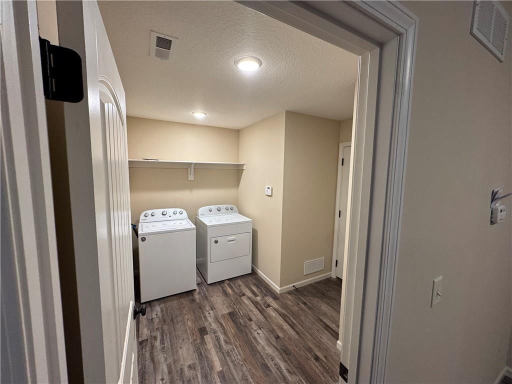 912 W 30th Terrace — photo 11