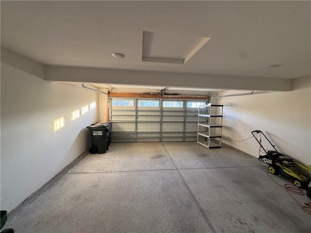 912 W 30th Terrace — photo 13