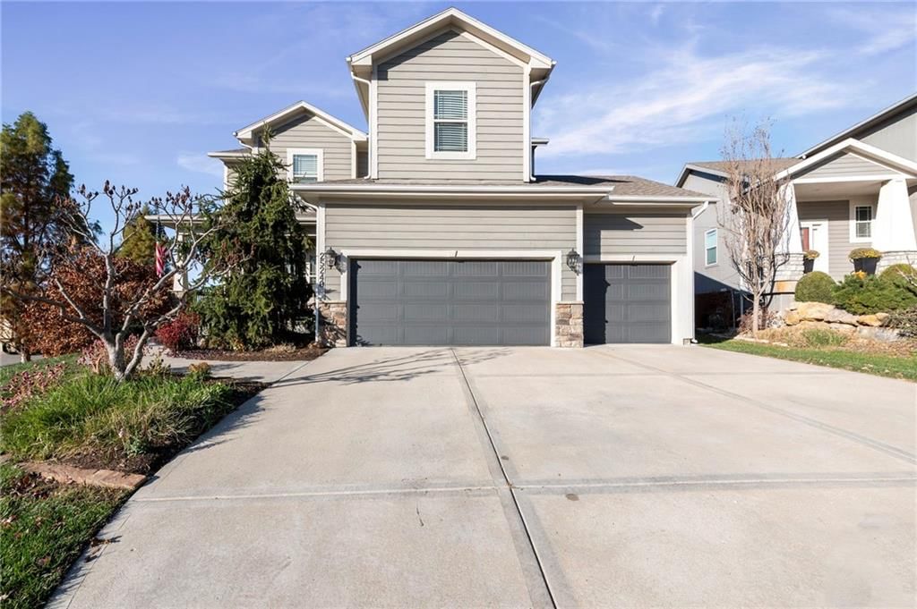 25240 W 142nd Terrace, Olathe, KS