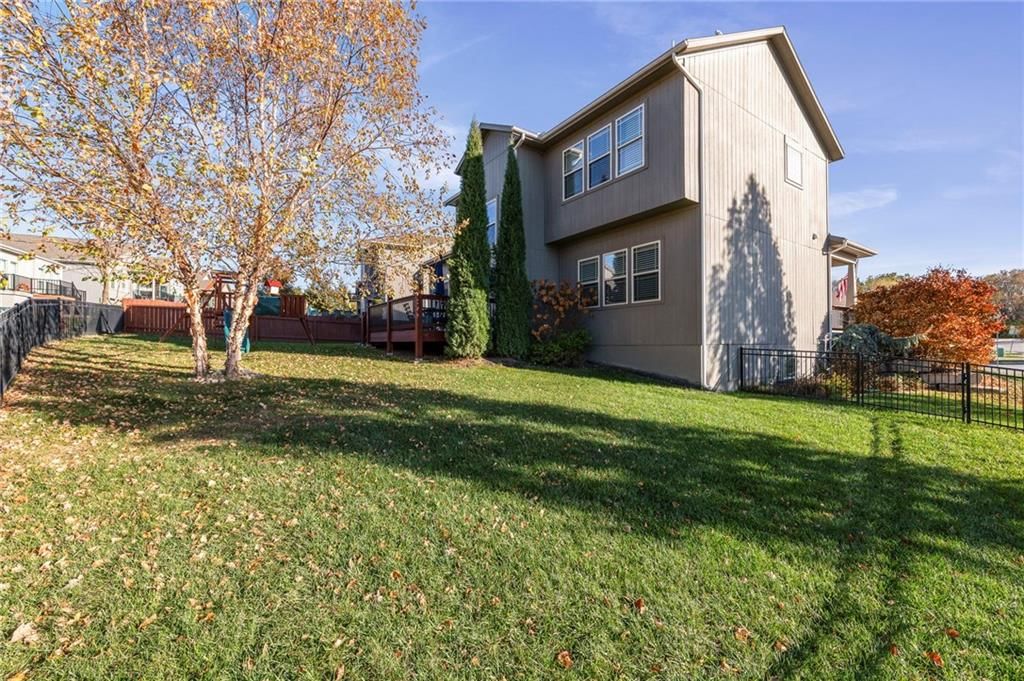 25240 W 142nd Terrace — photo 40