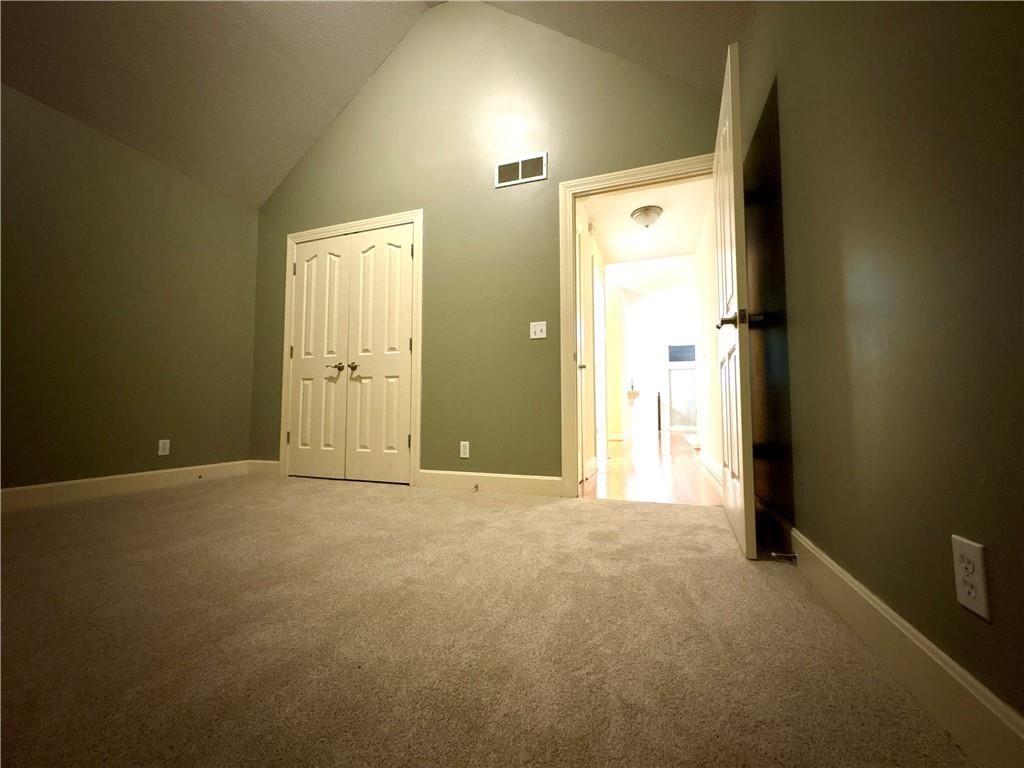 2409 SW Lilly Drive — photo 3