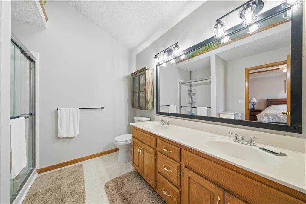 21169 W 126 Street — photo 18
