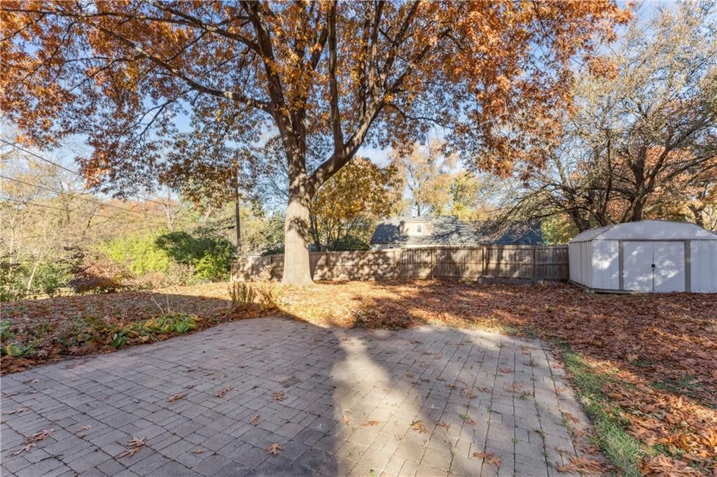 6300 W 81st Street — photo 40