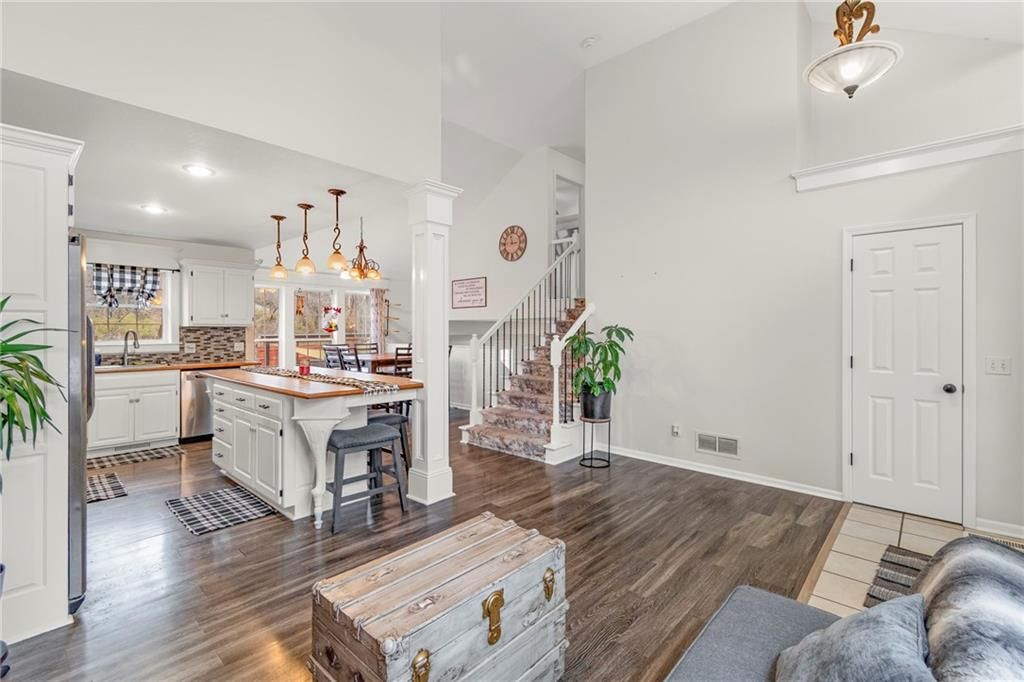 4007 Bennington Drive — photo 6