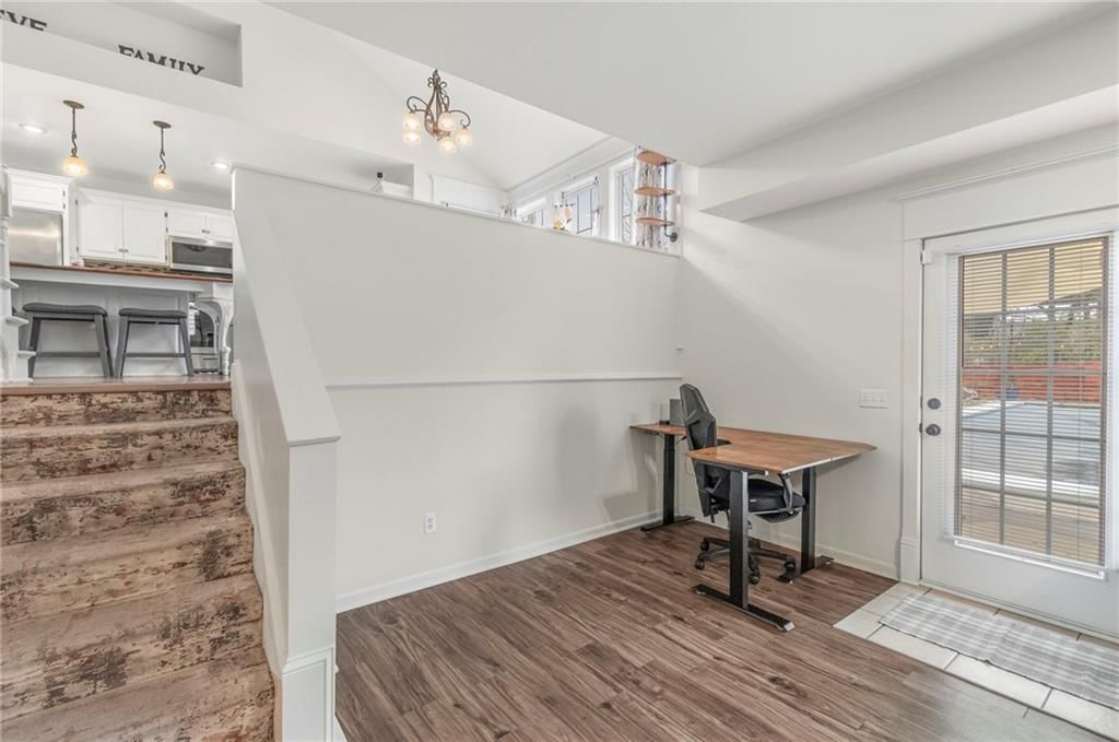 4007 Bennington Drive — photo 10