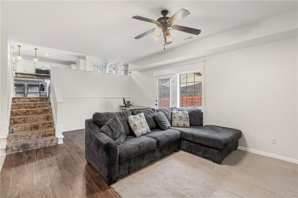 4007 Bennington Drive — photo 11