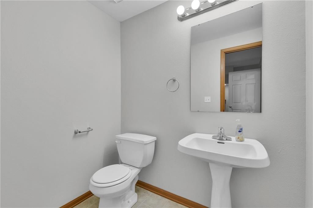 11425 Manning Avenue — photo 11
