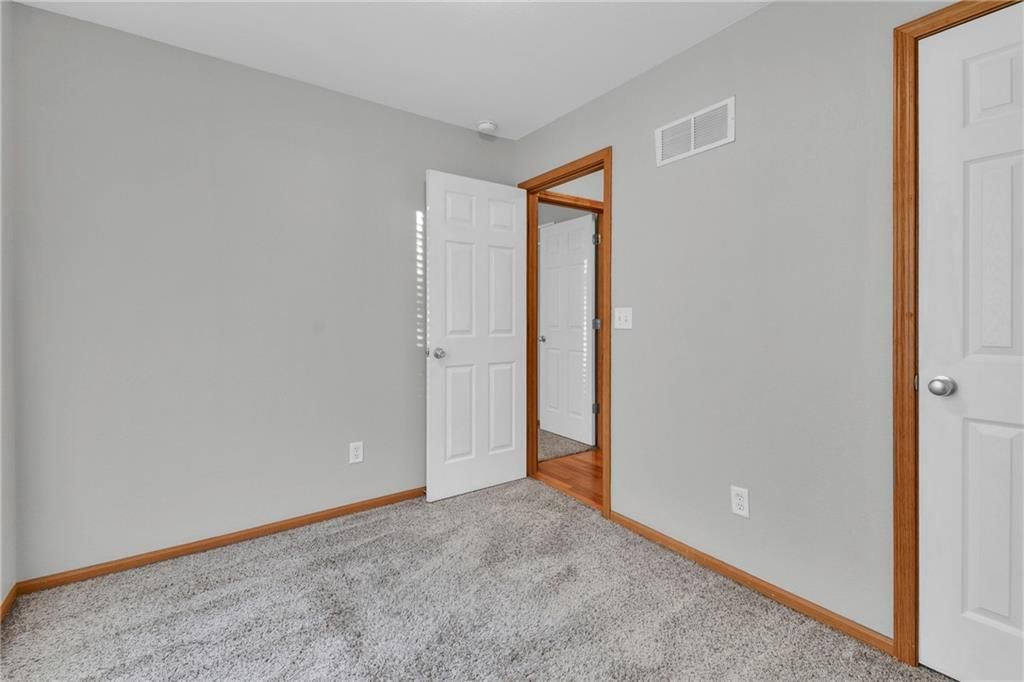 11425 Manning Avenue — photo 14