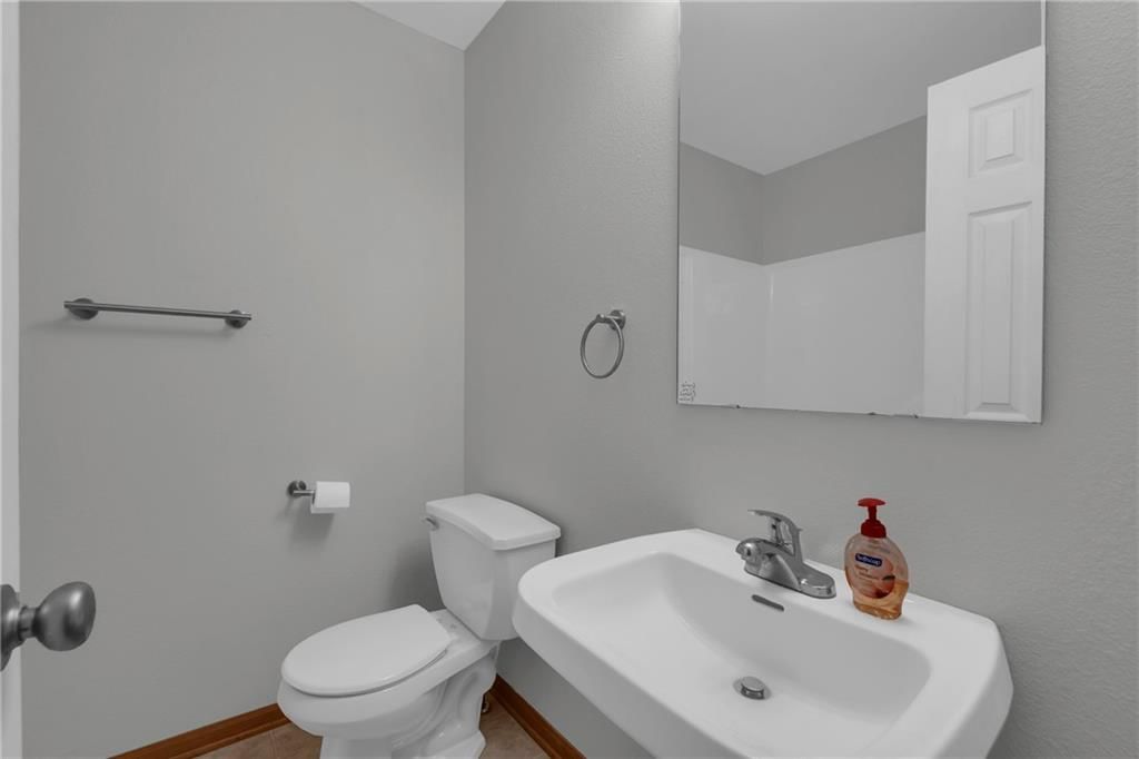 11425 Manning Avenue — photo 18