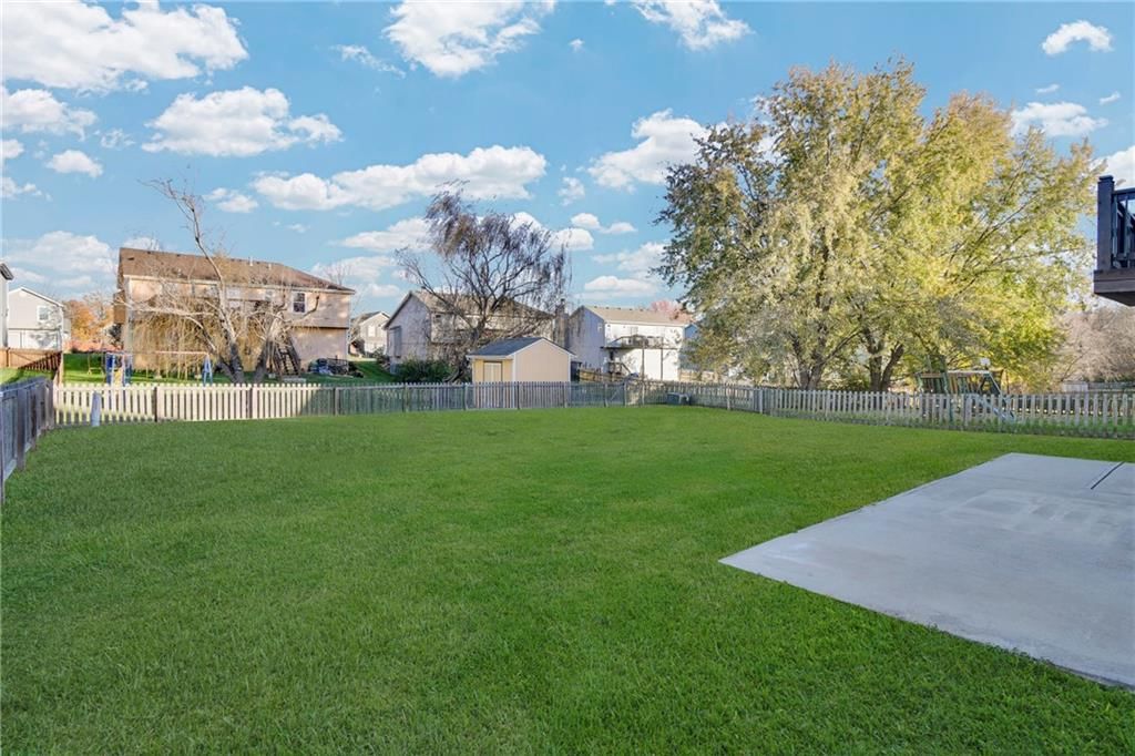 11425 Manning Avenue — photo 34