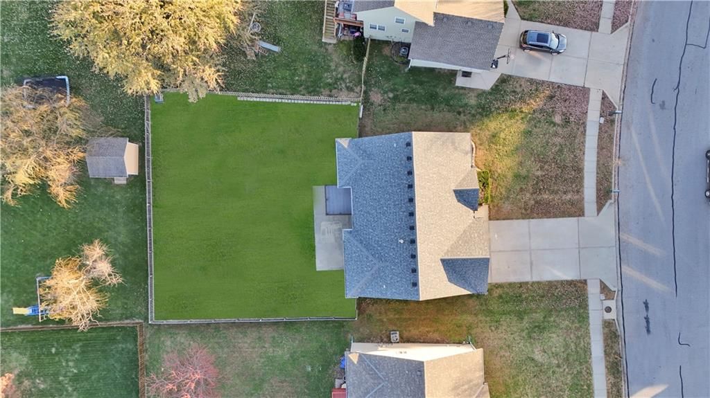11425 Manning Avenue — photo 35
