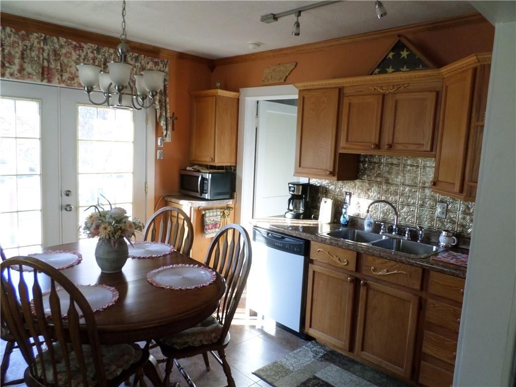 1512 Atchison Street — photo 4