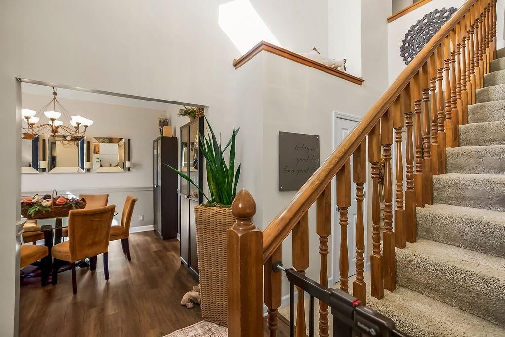 440 Skylark Circle — photo 2
