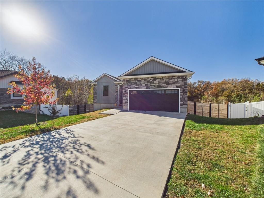 110 Newberry Court — photo 35