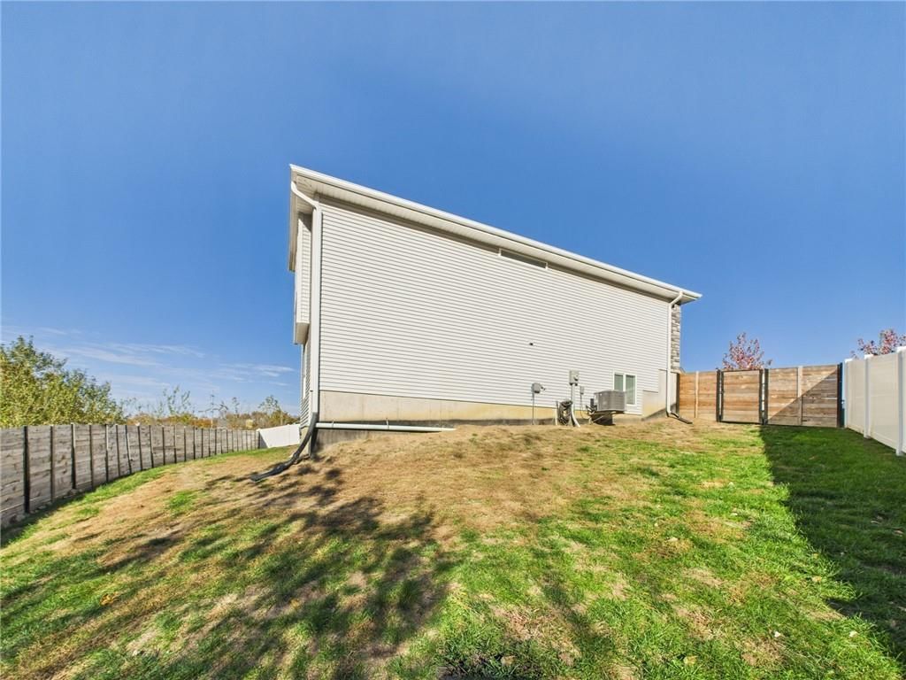 110 Newberry Court — photo 36