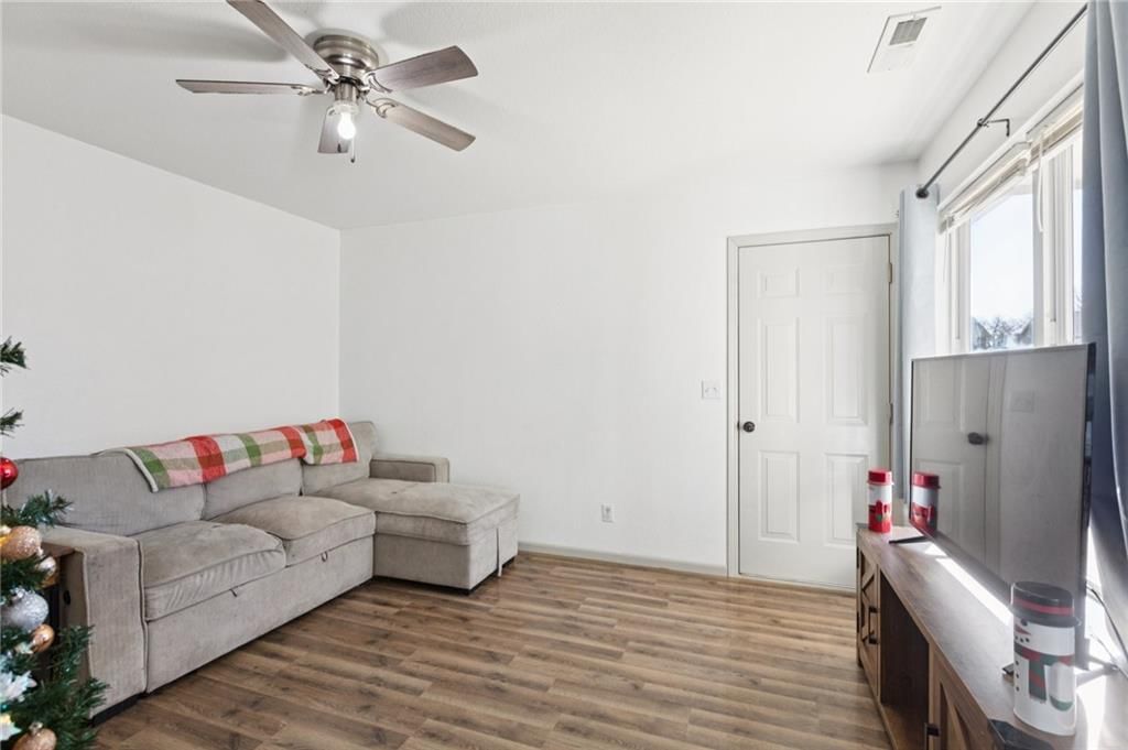 121 Silver Leaf Lane — photo 4