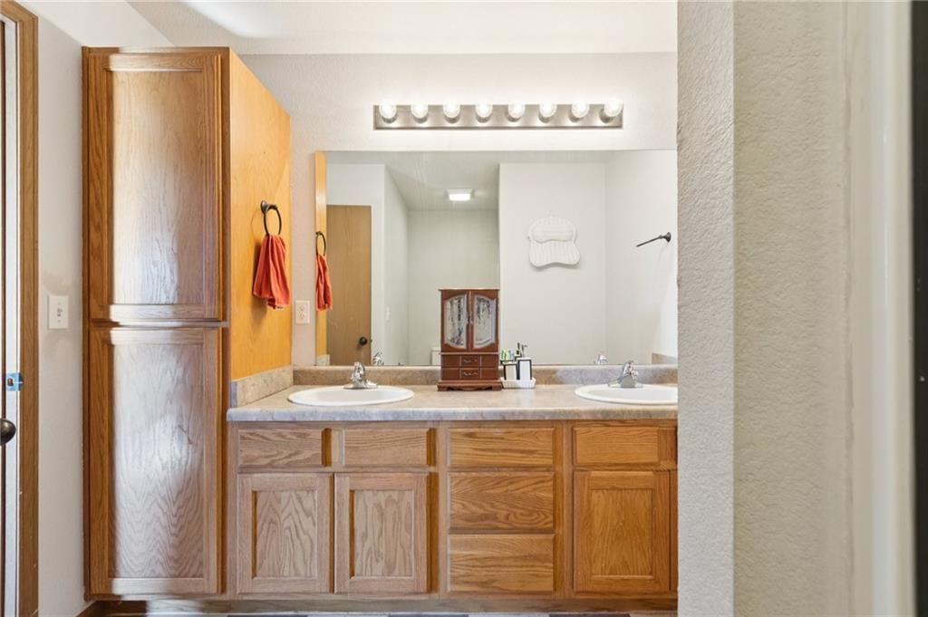 121 Silver Leaf Lane — photo 27