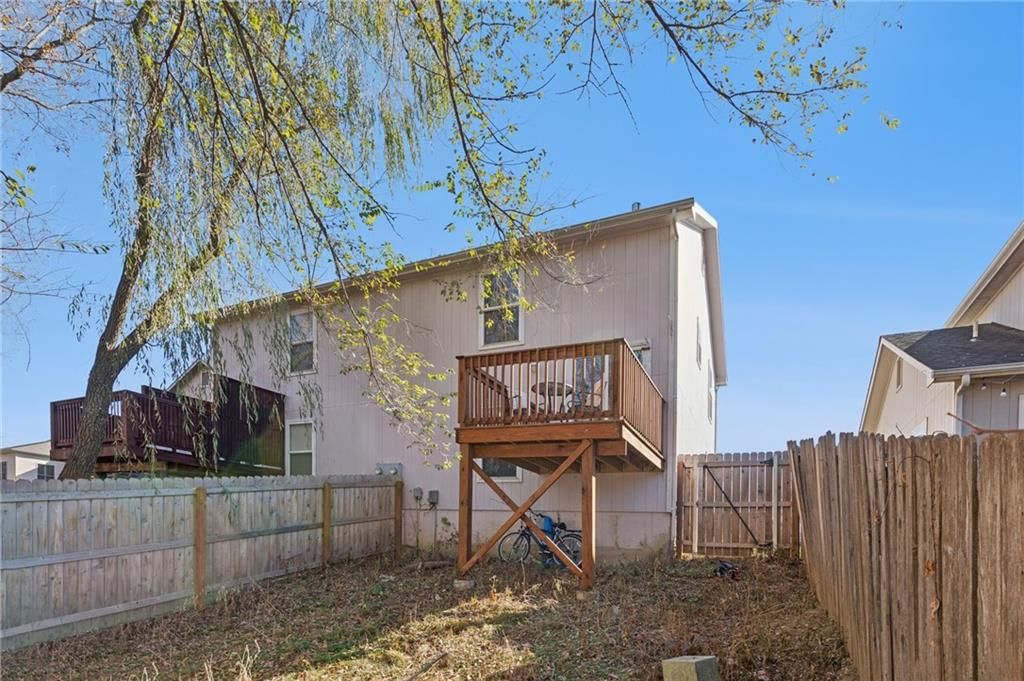 121 Silver Leaf Lane — photo 32