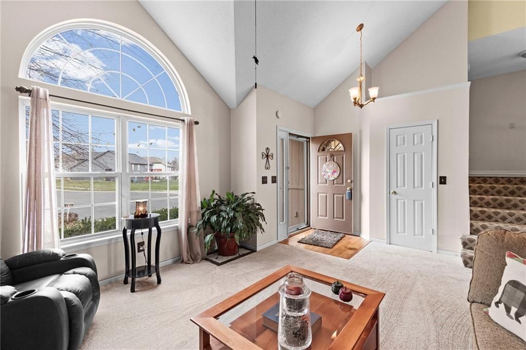 304 Givan Court — photo 3