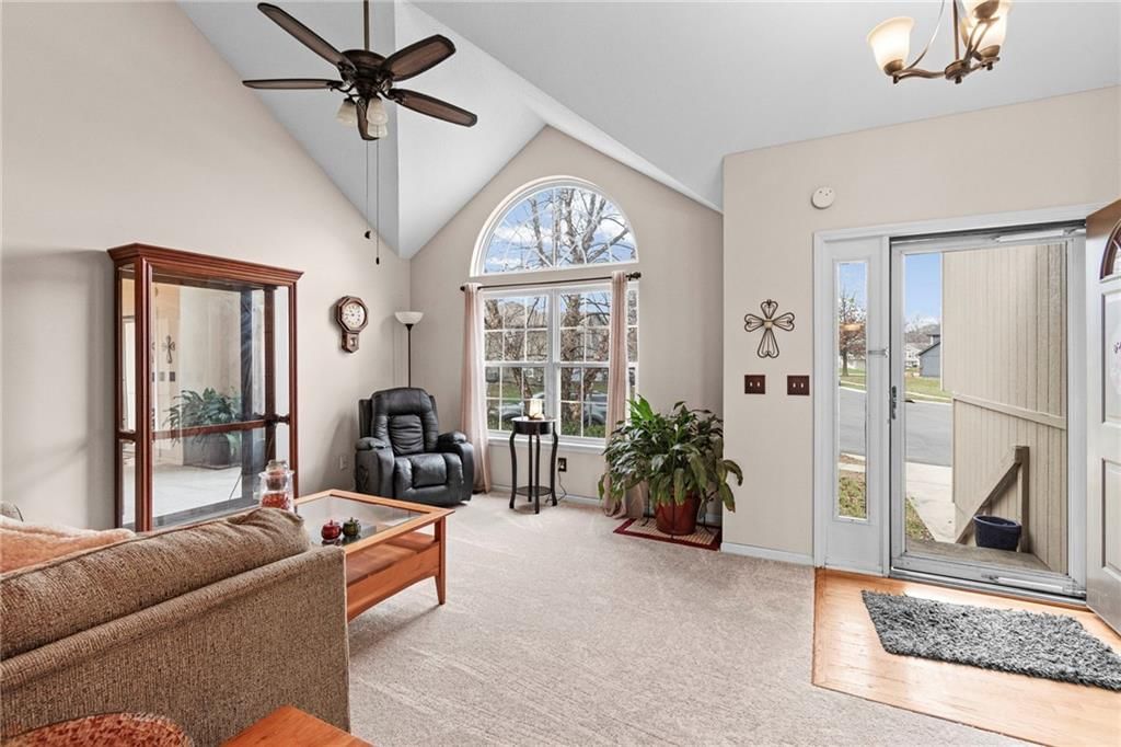 304 Givan Court — photo 4