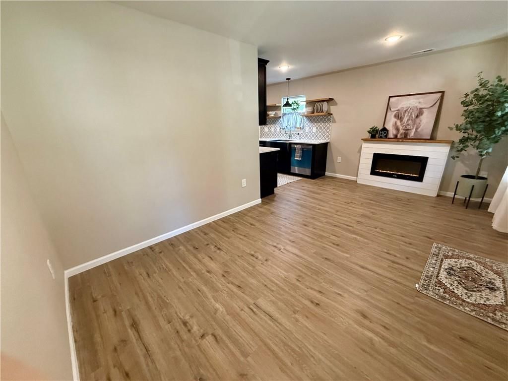 1110 S 5th Street — photo 3