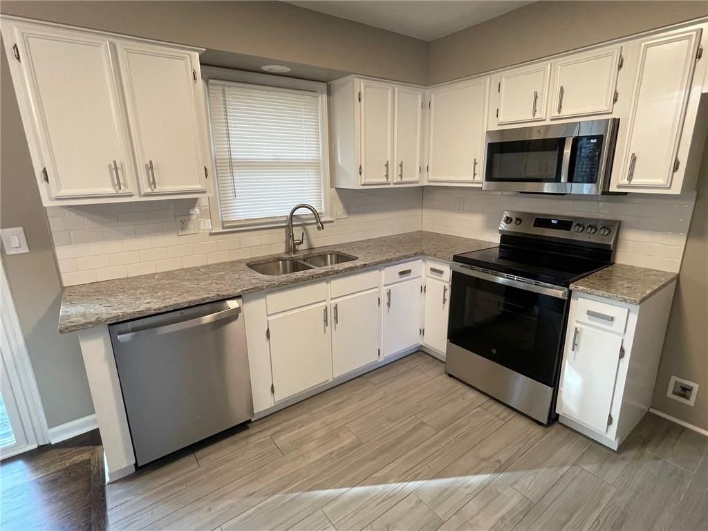6921 NW 79TH Street — photo 11