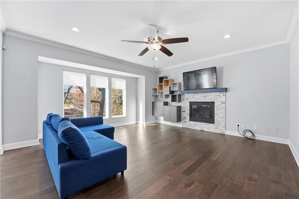 4928 Fontana Street — photo 10