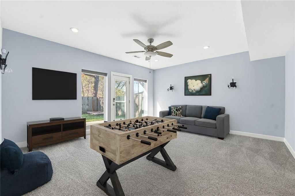 4928 Fontana Street — photo 36