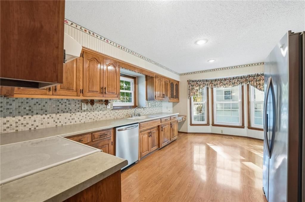 6240 Marion Avenue — photo 9