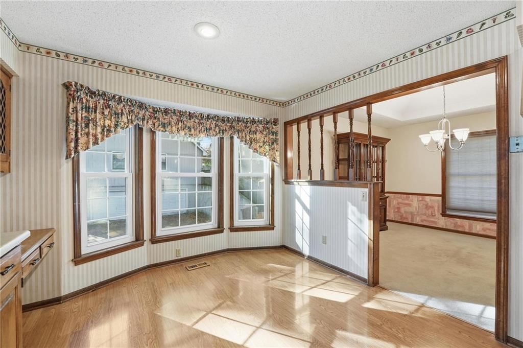 6240 Marion Avenue — photo 10