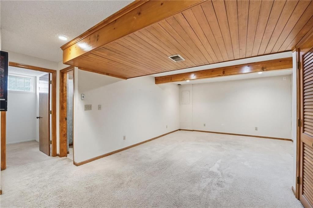 6240 Marion Avenue — photo 32