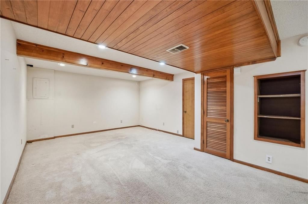 6240 Marion Avenue — photo 33